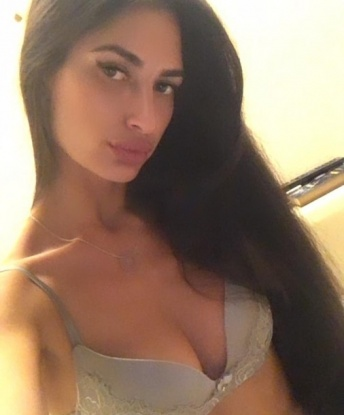 Шахноза, 23 года, 2 размер груди